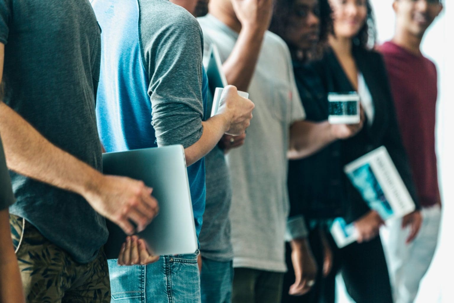 Jovens adultos criam novas regras na relação com as marcas